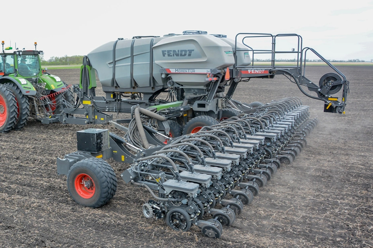 Fendt MOMENTUM 24 Fendt MOMENTUM 24