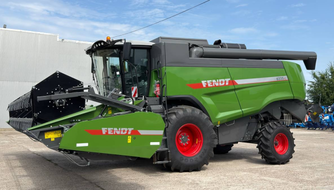 На майданчик «Агрітехнік» надійшли Fendt 6335 C та жатка Fendt PowerFlow 25